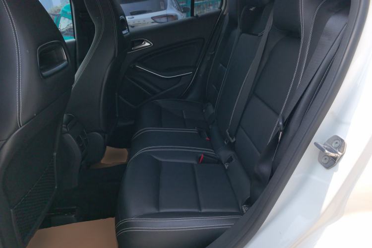 Used Mercedes-Benz GLA 2018 GLA 200 Fashion Model Left Rear Seat