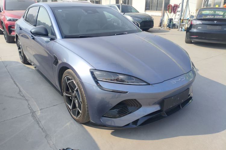 Used BYD Seal 2022 700 km Long-Range Rear-Wheel-Drive Version