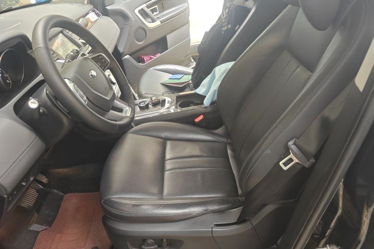 Used Land Rover Discovery Sport 2019 240 PS SE Version China VI Standard Left Front Seat