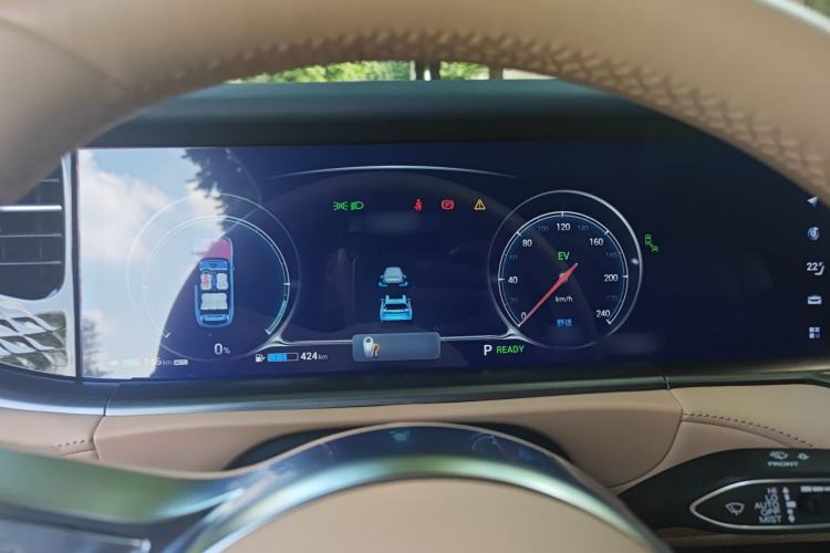 Used VOYAH FREE 2021 Four-Wheel Drive Standard Range-Extended Exclusive Luxury Package
