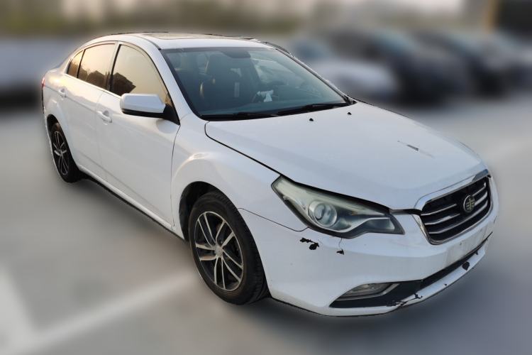 Used Bestune B50 2013 1.6L automatic luxury version Front Right 45 Deg