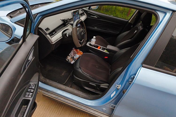 Used NETA V 2022 Chao 300 Lite Lithium Iron Phosphate Driver Seat