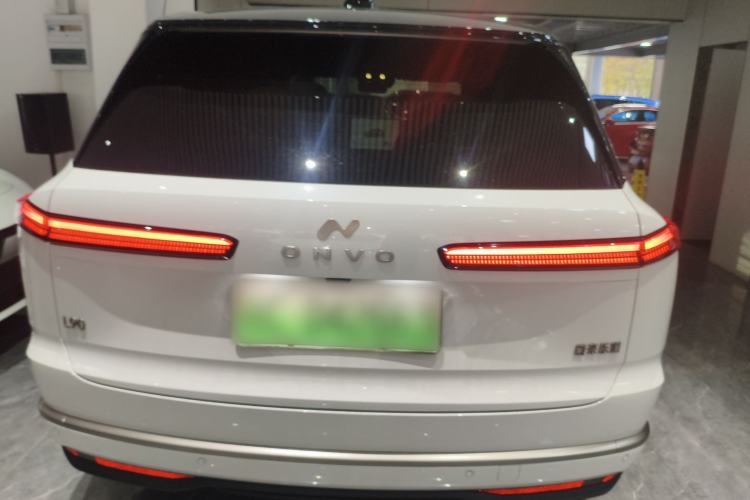 Used ONVO Luxeed L90 2025 Model—Max Six-Seater Version
