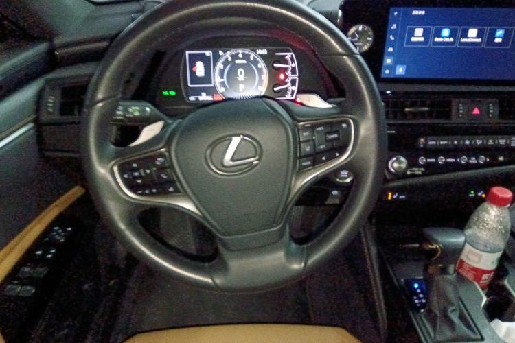 Used Lexus ES 2022 200 Excellence Edition