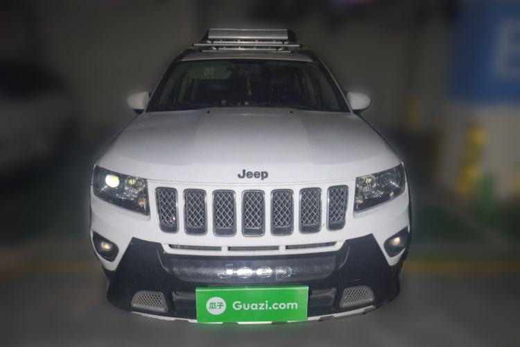 Used Jeep Compass 2014 2.4L four-wheel drive luxury version
