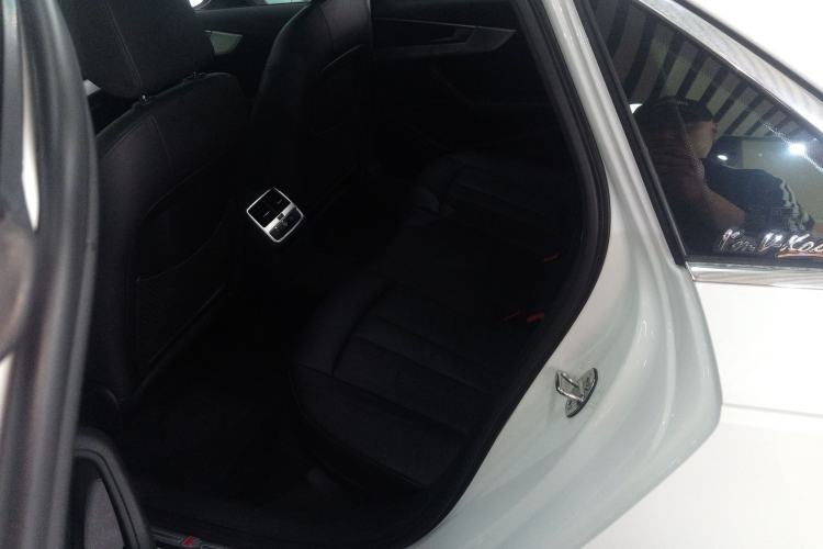 Used Audi A4L 2018 30th Anniversary Edition 40 TFSI Fashion Model