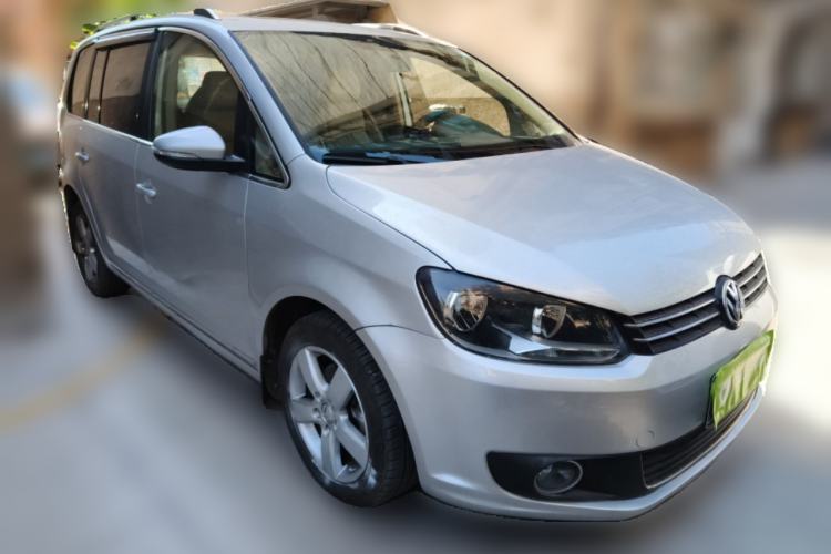 Used Volkswagen Touran 2011 1.4T DSG Zhiya Edition 5 Seats Front Right 45 Deg