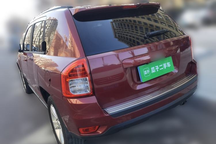 Used Jeep Compass 2012 2.4L four-wheel-drive sport version
