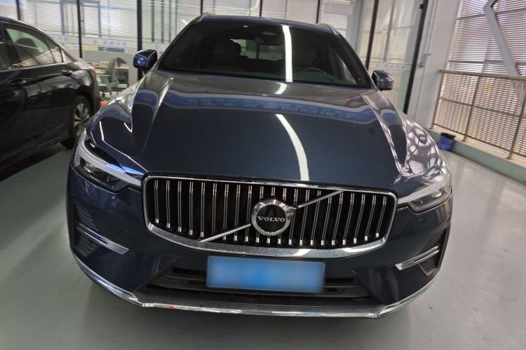 Used Volvo XC60 2023 B5 4x4 Smart Luxury Edition Front