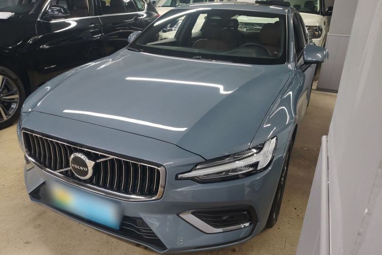 Used Volvo S60 2024 B4 Zhiyi Luxury Edition