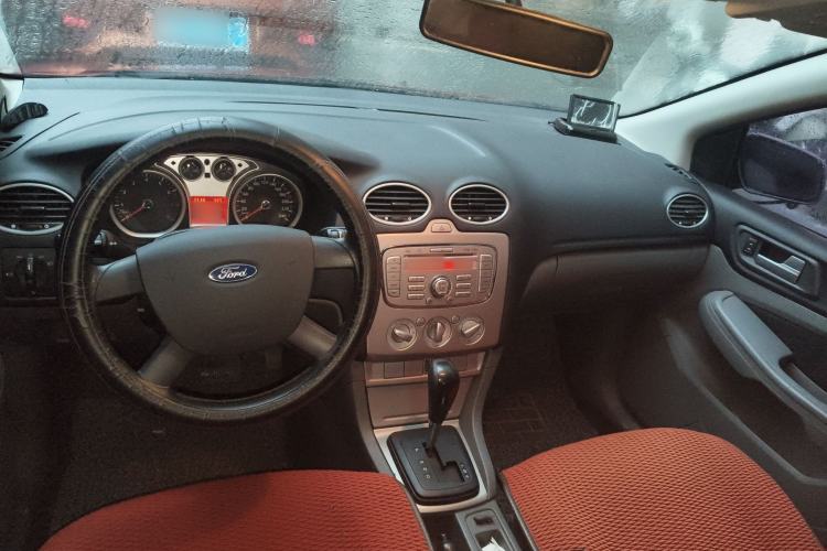 Used Ford Focus 2013 Hatchback Classic 1.8L Automatic Base Model
