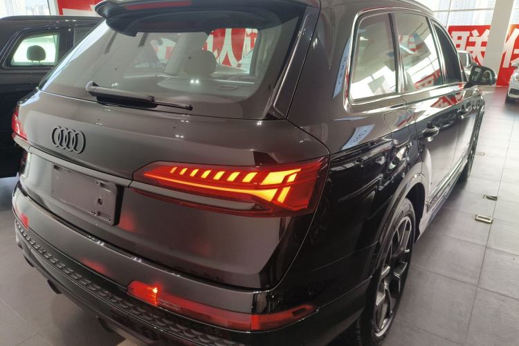 Used Audi Q7 2024 45 TFSI quattro S line Black Warrior Edition