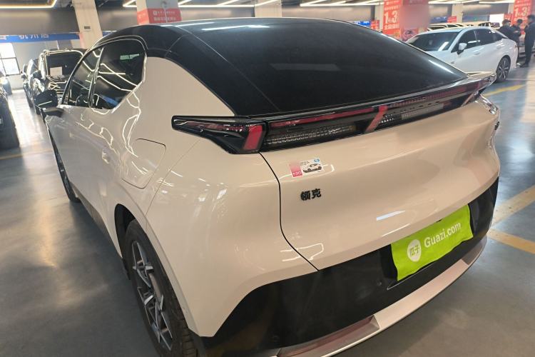 Used Lynk & Co Z20 2025 530 km Range Rear-Wheel Drive Pro
