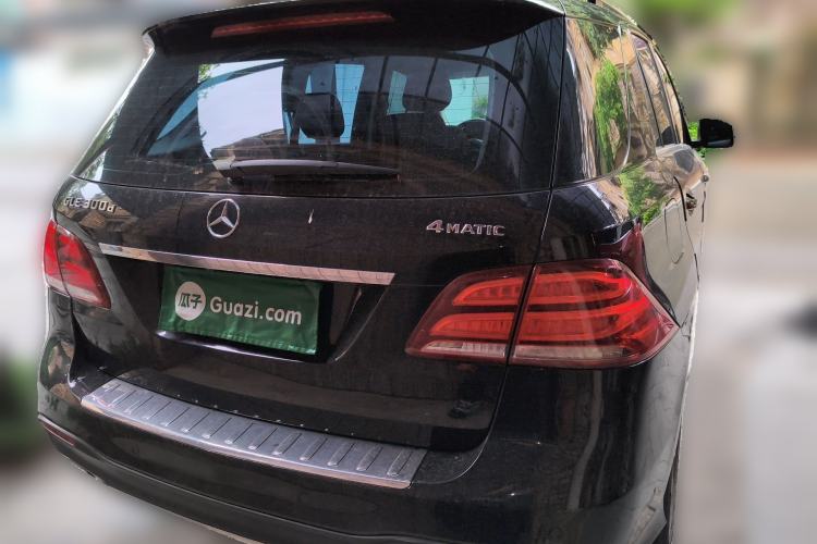 Used Mercedes-Benz GLE 2016 GLE 300 d 4MATIC
