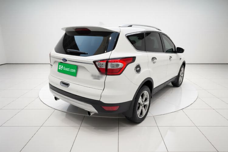 Used Ford Kuga 2017 EcoBoost 180 Two-Wheel-Drive Platinum Edition
