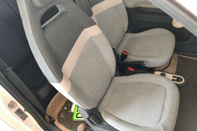 Used Wuling Hongguang MINIEV 2022 Macaron Premium Model – Lithium Iron Phosphate Right Front Seat