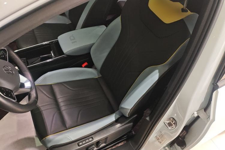 Used Volkswagen ID.4 X 2023 Ultra-Intelligent Long-Range Version Left Front Seat