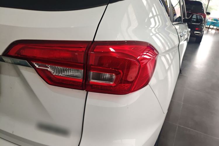 Used Haval M6 2018 Revised Version 1.5T DCT Two-Wheel Drive Elite Edition
