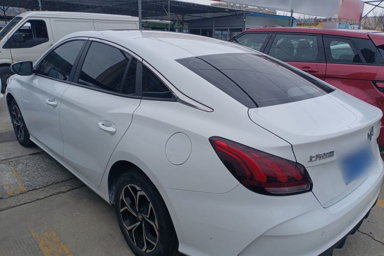 Used MG 5 2022 180 DVVT CVT Youth Style Edition
