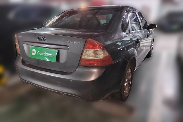 Used Ford Focus 2013 Sedan Classic 1.8L Manual Base Model