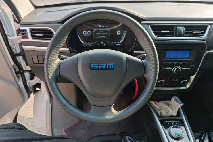 Used SRM Haoyun 2025 Launch Edition Farady 42.3 kWh 305 km 6 seats
