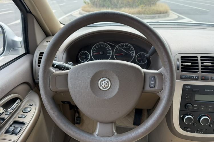 Used Buick GL8 2014 2.4L Classic Edition