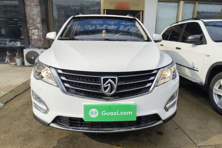 Used Baojun 560 2016 1.8L Manual Luxury Edition Front