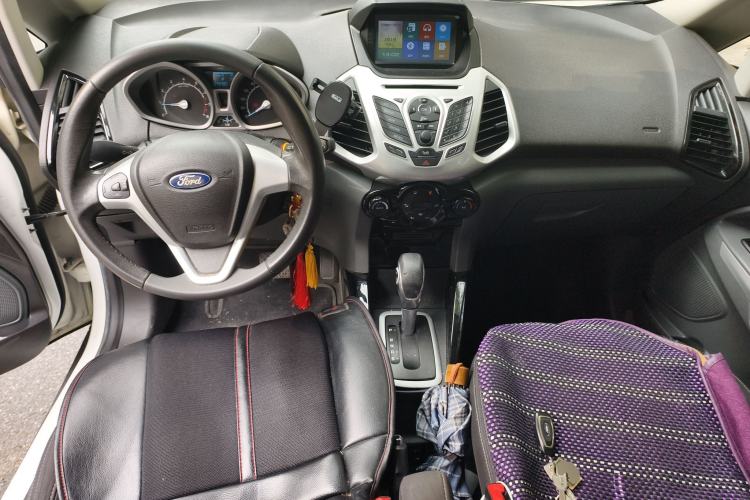 Used Ford EcoSport 2013 1.5L Automatic Prestige Model Center Console