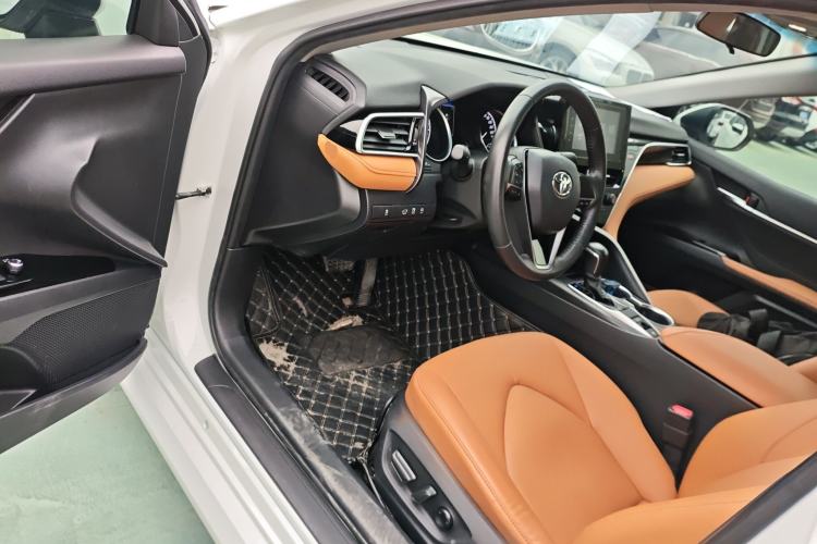 Used Toyota Camry 2022 2.0GVP Premier Edition
