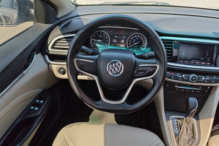 Used Buick GT 2015 15N Automatic Deluxe Edition Steering Wheel