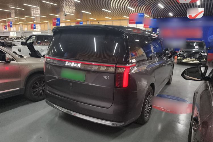 Used Zeekr 009 2024 7-Seater Aisle Version 108 kWh Rear Right 45 Deg