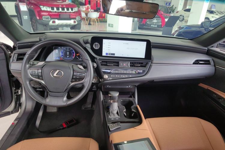 Used Lexus ES 2022 200 Excellence Edition
