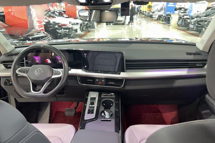 Used Volkswagen Tavendor 2023 330TSI Luxury Touring Edition Interior 1