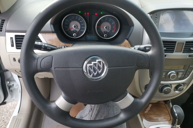 Used Buick Excelle 2015 1.5L Automatic Classic Model
