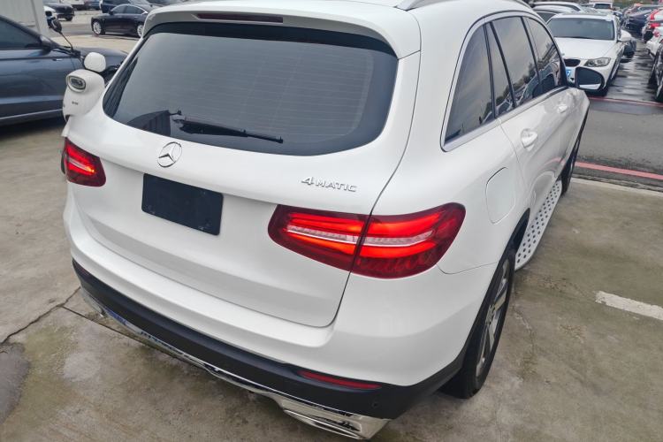 Used Mercedes-Benz GLC 2016 GLC 300 4MATIC Dynamic Model Rear Right 45 Deg