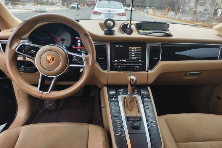 Used Porsche Macan 2014 Macan S 3.0T Center Console