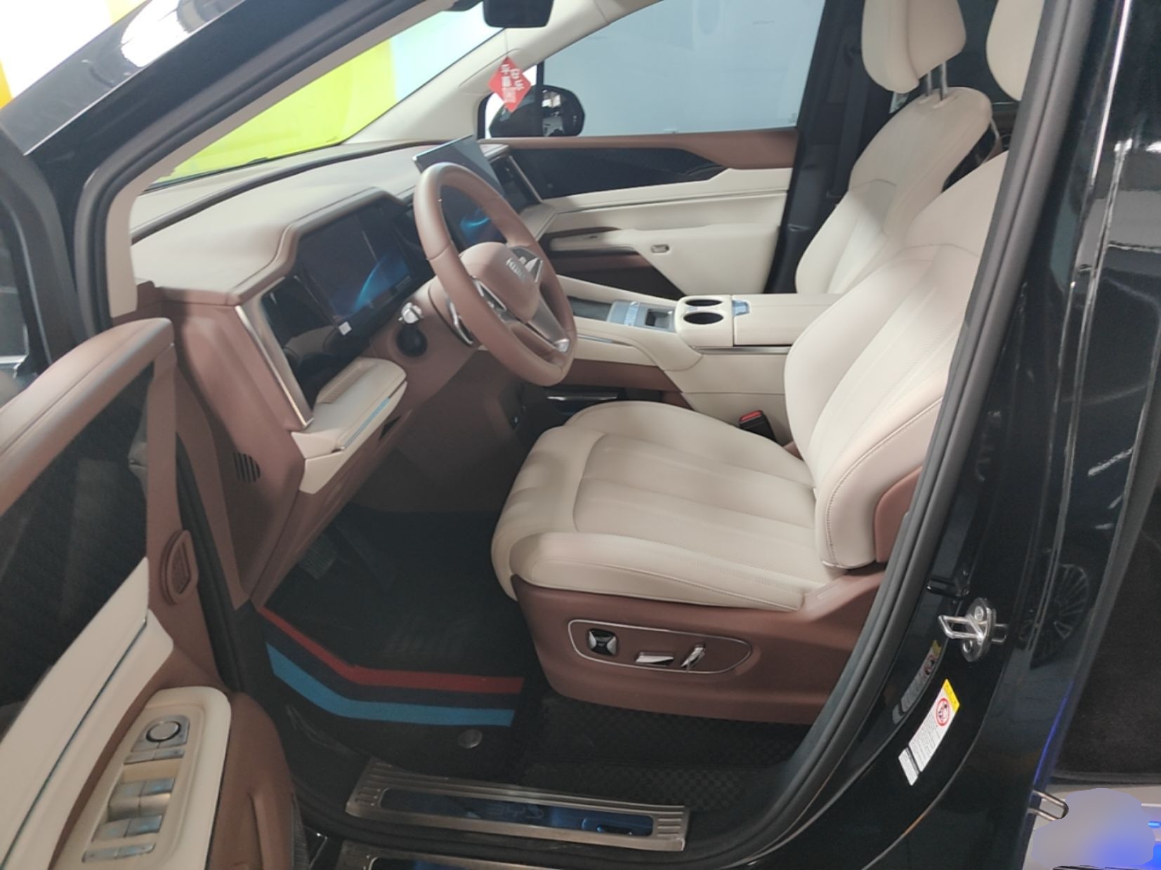 BYD Xia 2025 DM-i 1.5T 100km Supreme Edition — снимка 17