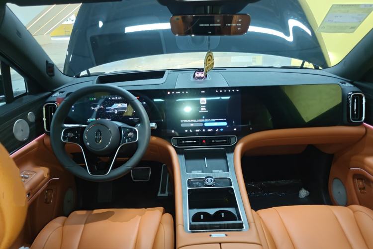 Used Hima AITO M9 2025 Extended-Range Ultra Version 52 kWh 6-Seater Center Console