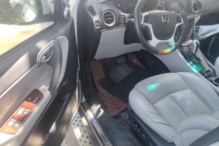 Used Luxgen Great 7 SUV 2015 2.2T Two-Wheel-Drive ZhiZun Version Driver Seat