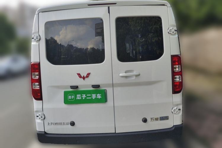Used Wuling Yangguang 2026 Model, 440km Bus Comfort Edition, 6 Seats
