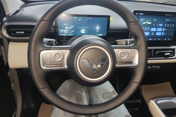 Used Wuling Bingo PLUS 2024 330 km Range Five-Seater Version