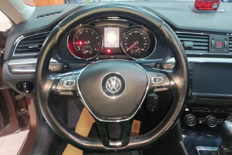 Used Volkswagen Lamando 2015 330TSI DSG Comfort Edition Steering Wheel