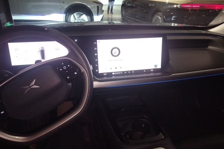 Used XPeng P7 2020 586N Center Console