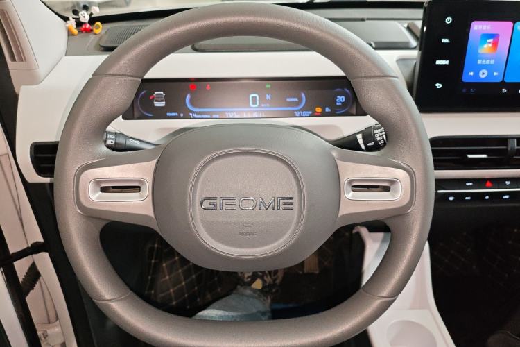 Used Geely Galaxy Panda 2024 Panda Mini 200km Endurance Bear Steering Wheel