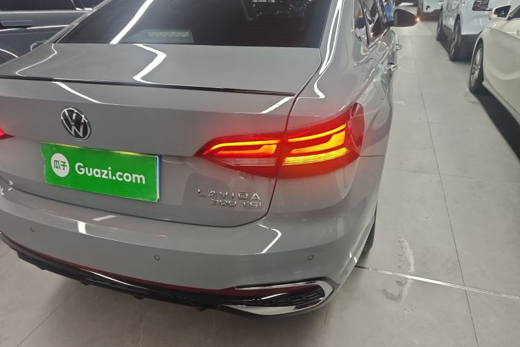 Used Volkswagen Lavida 2024 300TSI DSG Starry Sky Leading Edition Right Rear Taillight