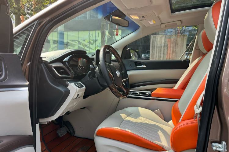 Used Buick GL8 2021 Land Cruiser Executive Class 652T Luxury Model
