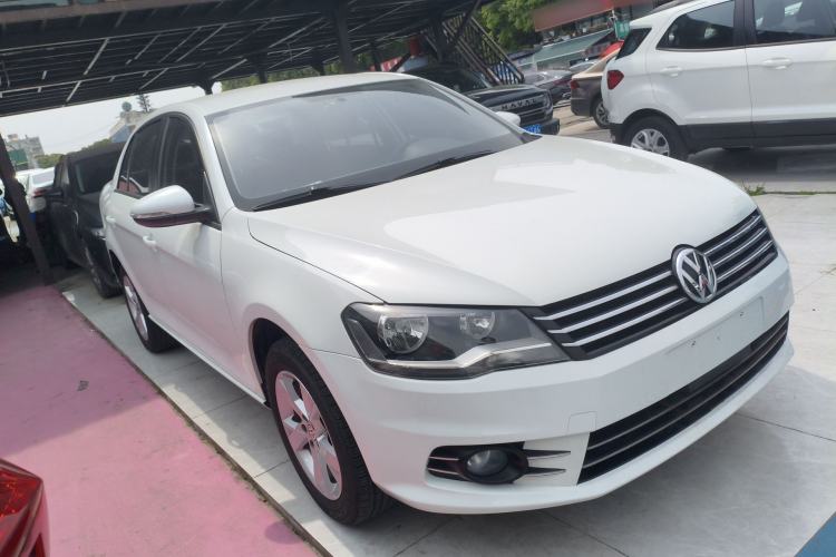 Used Volkswagen Bora 2015 Value Edition 1.6L Manual Fashionable Style
