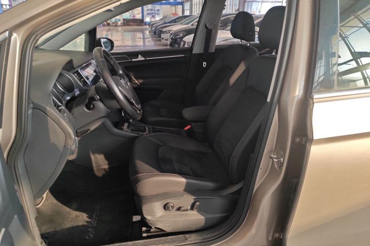 Used Volkswagen Golf Sportsvan 2018 230TSI Automatic Luxury Model