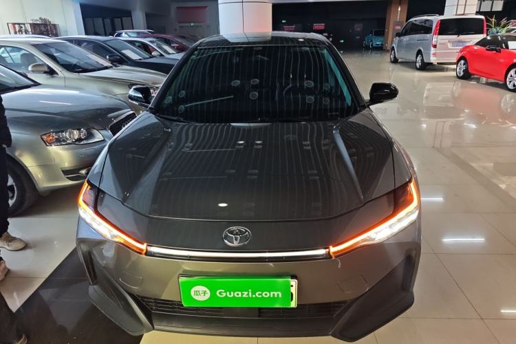 Used Toyota bZ3 2023 616 km Long-Range PRO