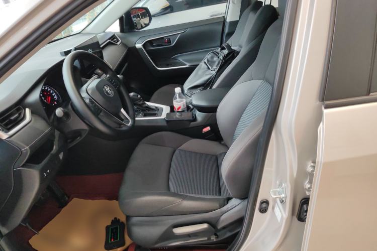 Used Toyota Wildlander 2024 2.0L CVT Two-Wheel Drive Leading Edition
